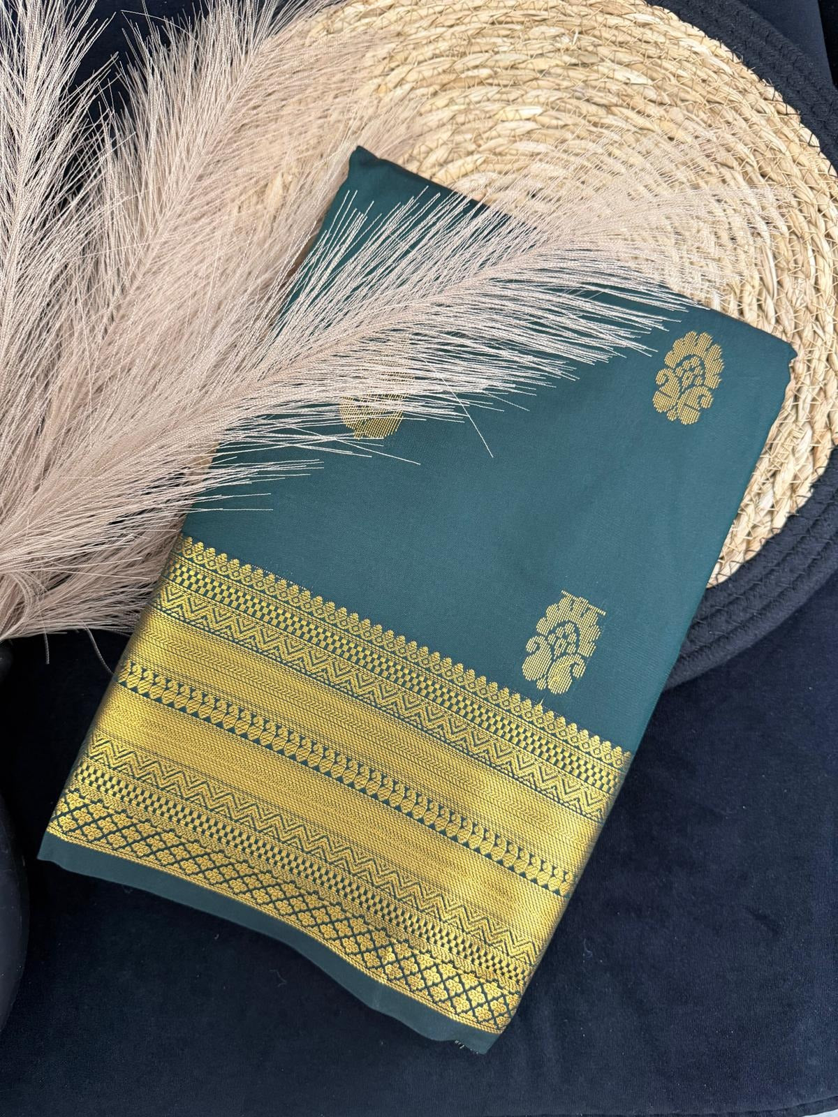 Saree semi-Kanchipuram vert sapin